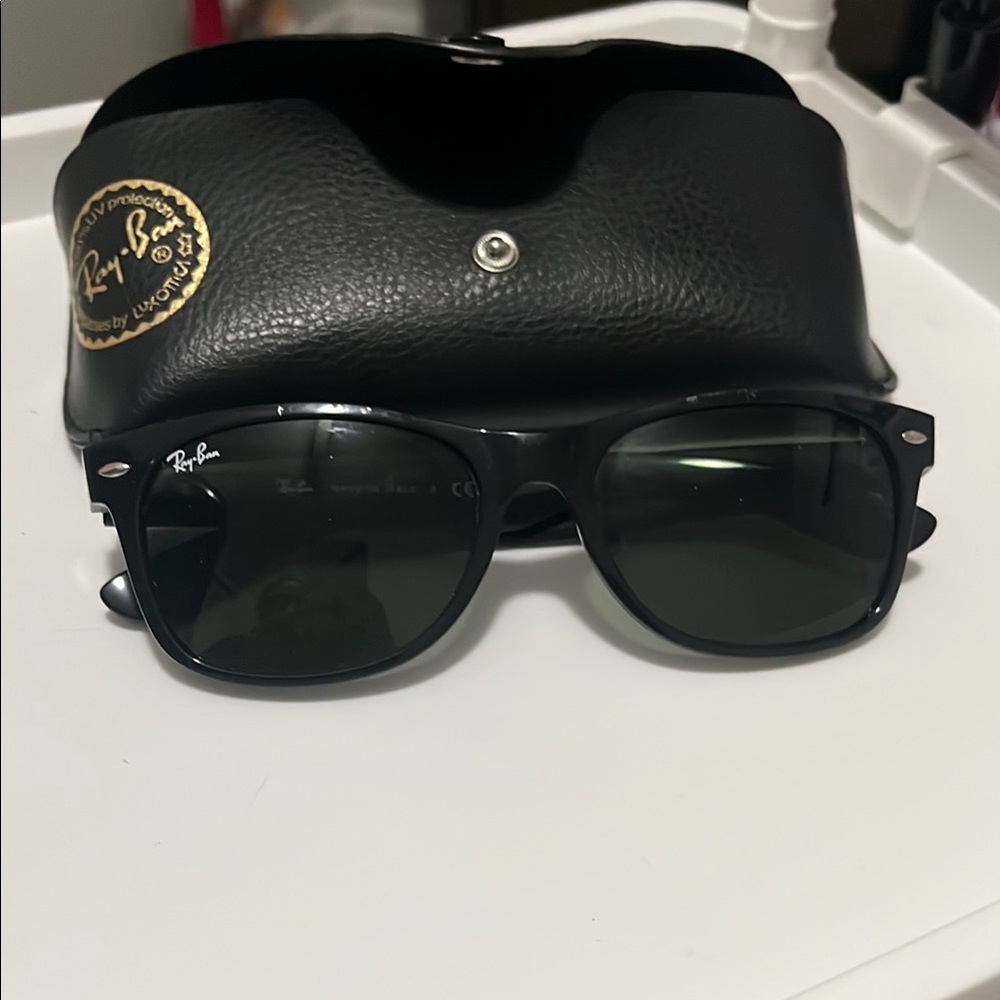 Ray-Ban Sunglasses Unisex New Wayfarer